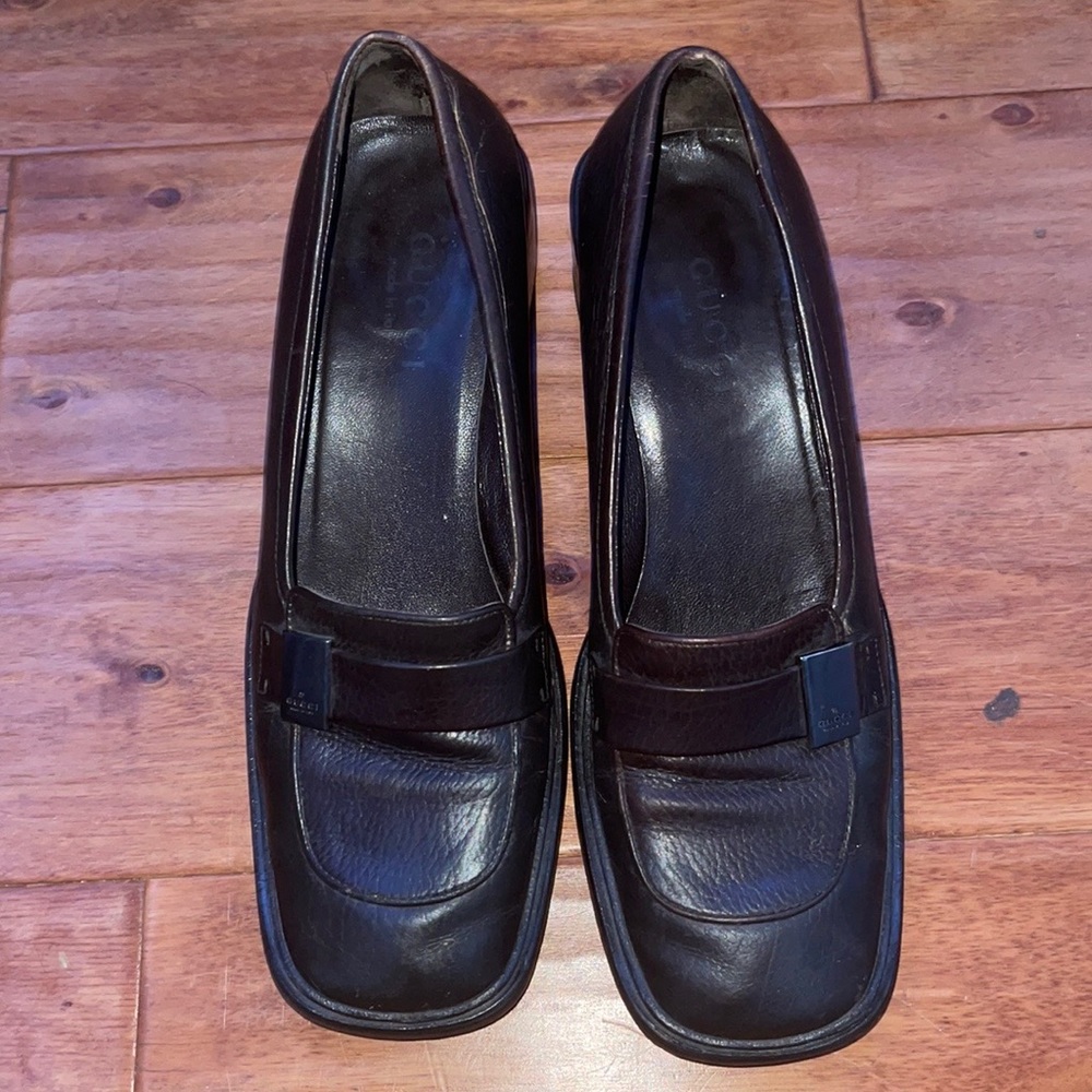 Vintage brown leather Gucci loafers